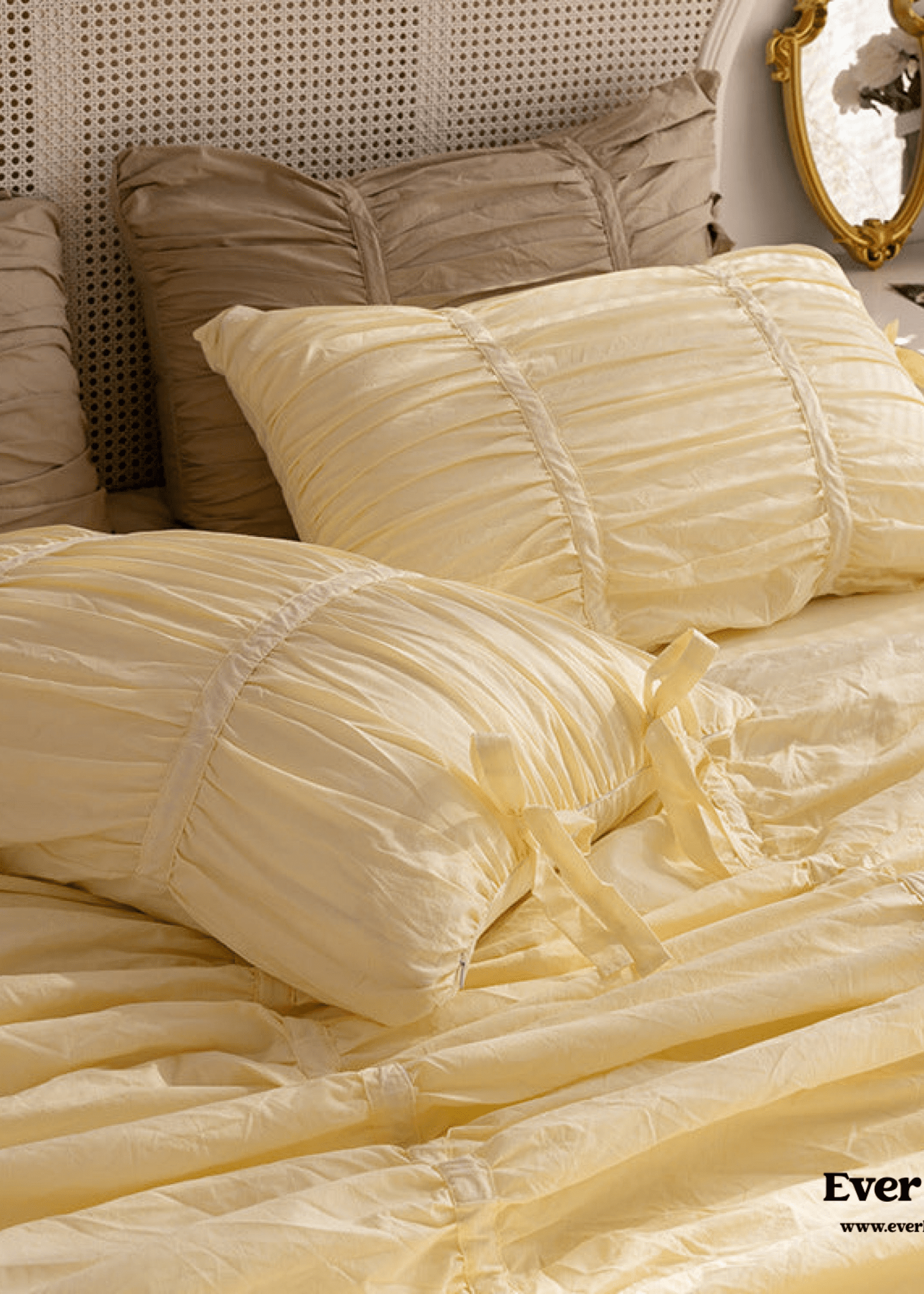 Coquette Ruffle Ribbon Ties Duvet Cover / Pink