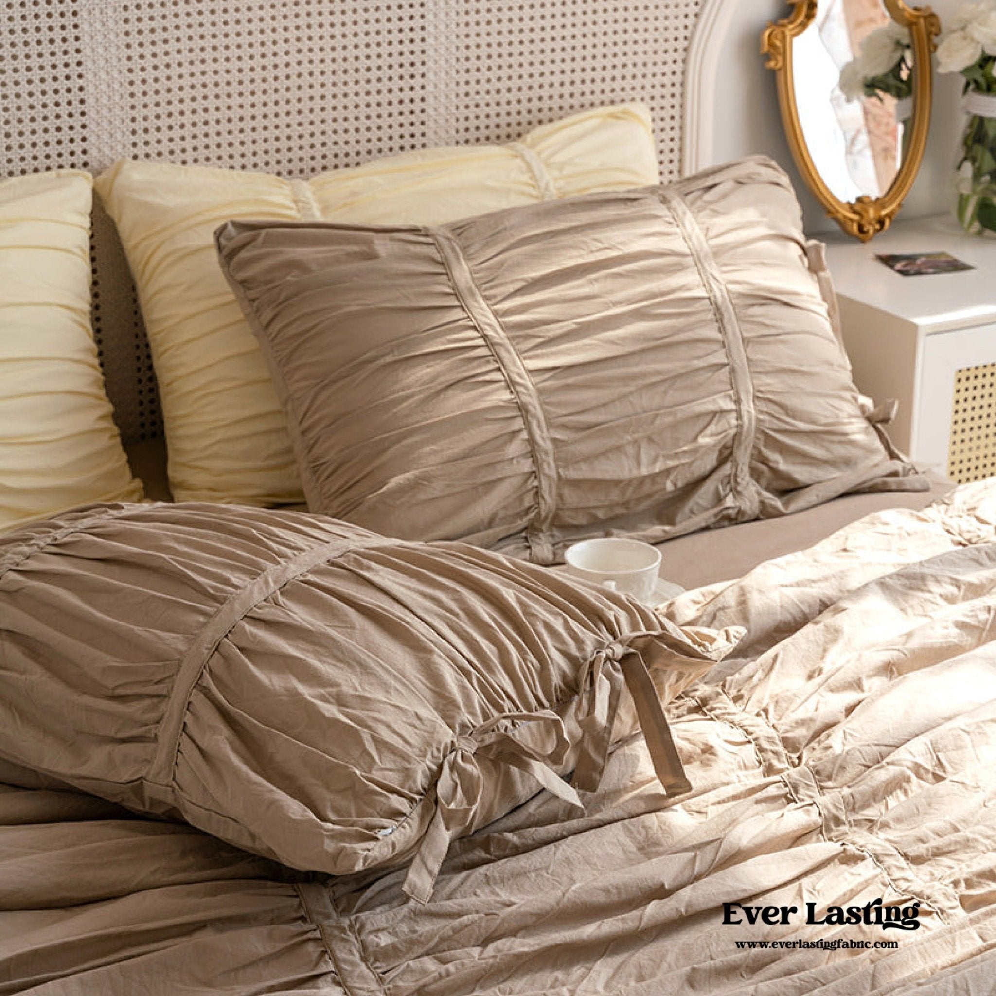 Coquette Ruffle Ribbon Ties Duvet Cover / Pink