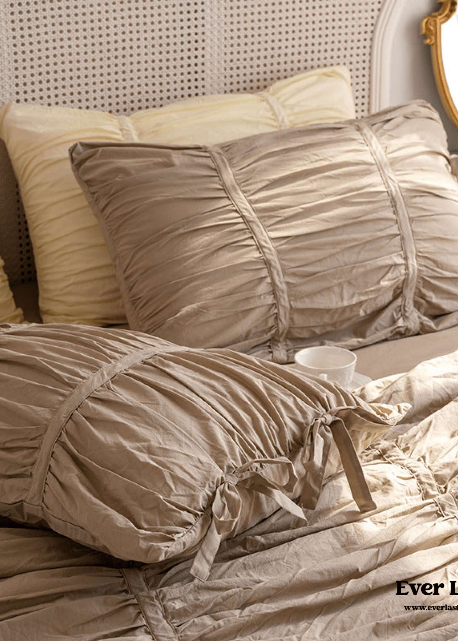 Coquette Ruffle Ribbon Ties Duvet Cover / Pink