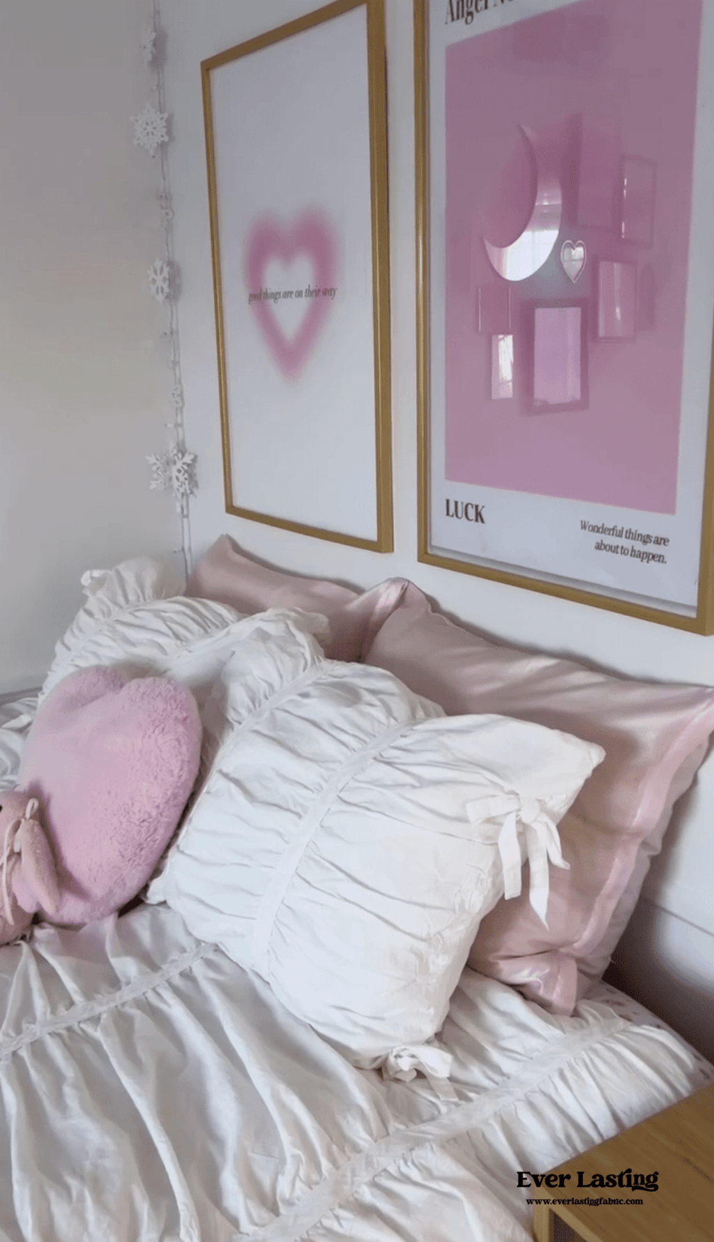 Coquette Ruffle Ribbon Ties Duvet Cover / White