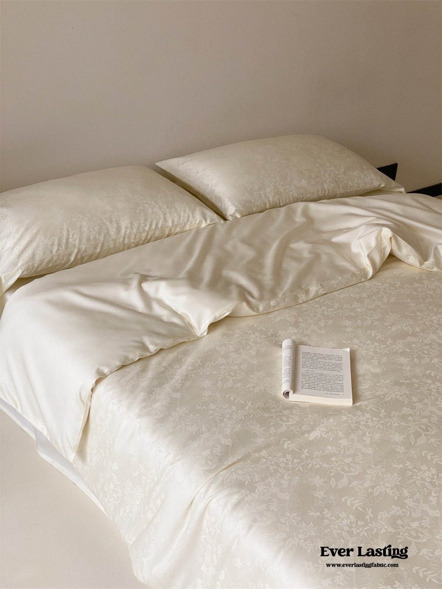 Grace Silky Floral Luxury Bedding Set / Pink
