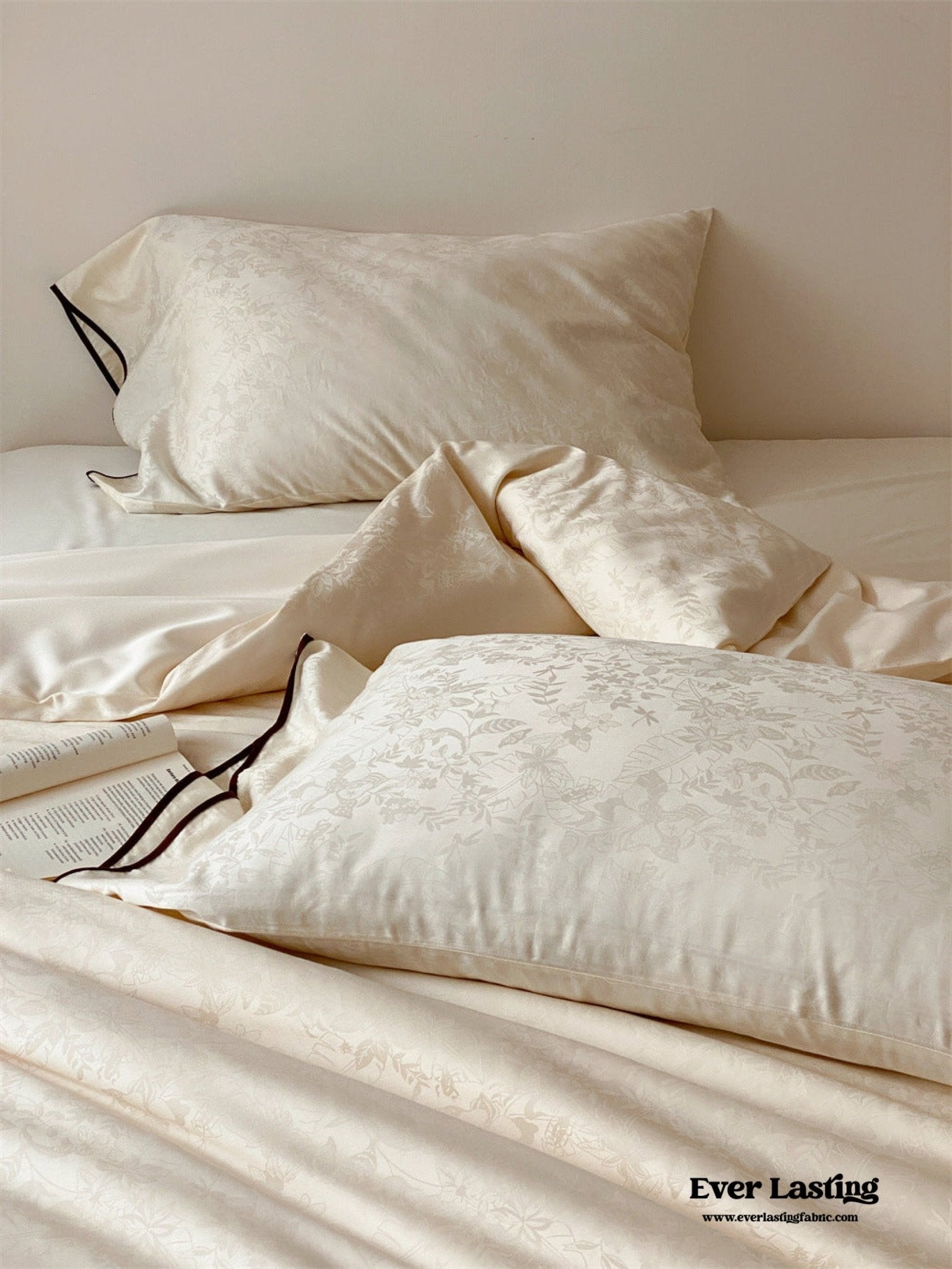 Grace Silky Floral Luxury Bedding Set / Pink