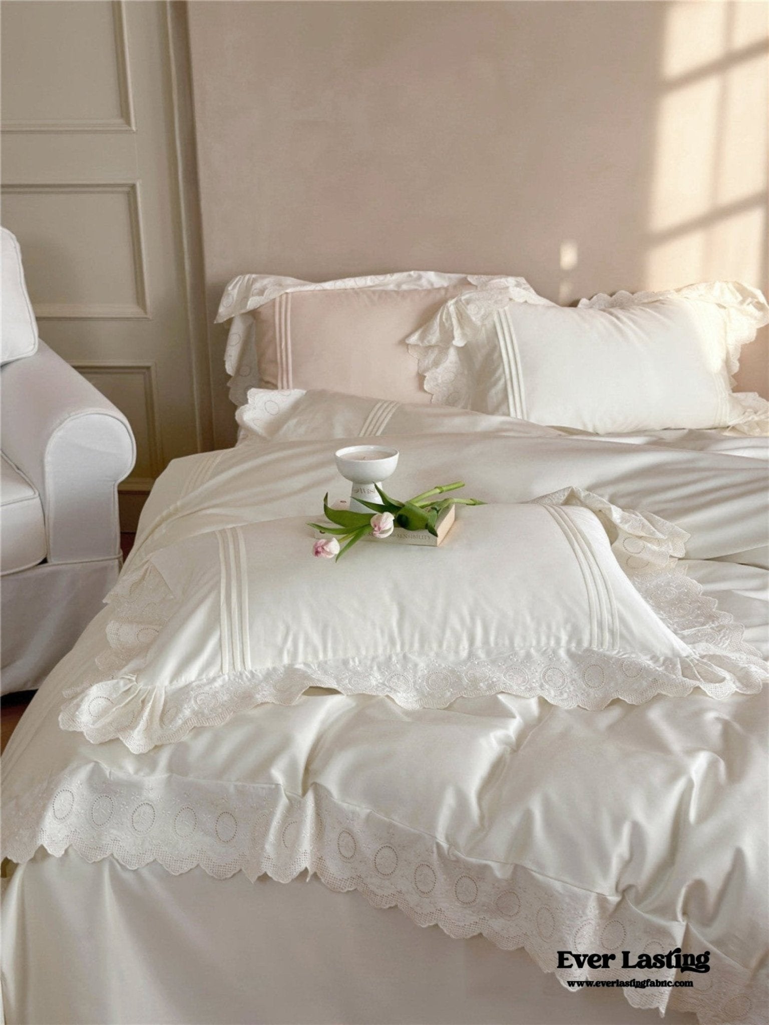 Isabelle Silky Cottage Ruffled Bedding Set / Pink