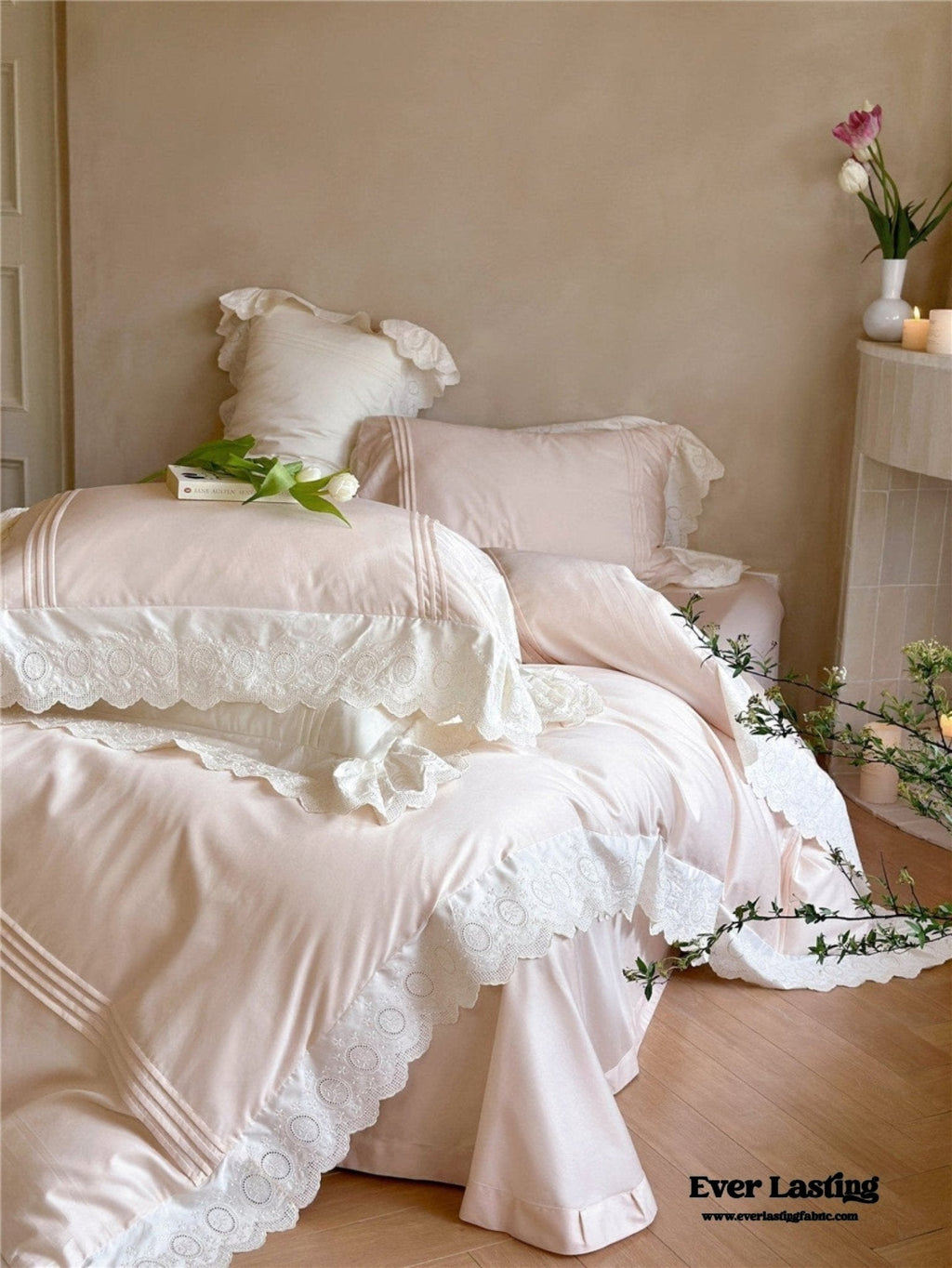 Isabelle Silky Cottage Ruffled Bedding Set / Pink