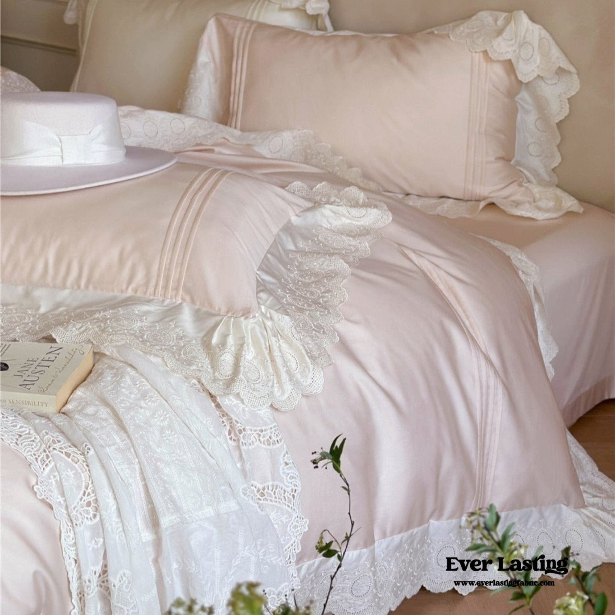 Isabelle Silky Cottage Ruffled Bedding Set / Pink
